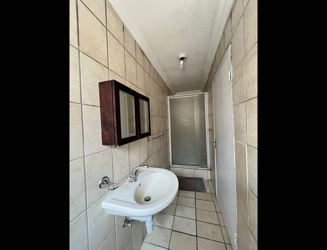 3 BEDROOM HOUSE TO LET IN SUMMER GREENS